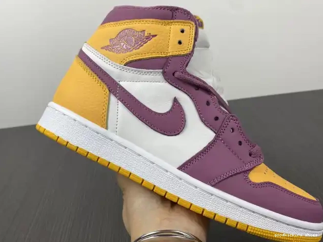 Brotherhood 555088-706 Air Jordan OG 1 High 0517